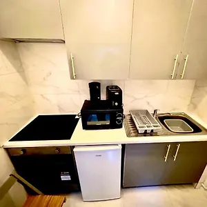 https://apt-ground-floor-flat.cambridgehotelsuk.com